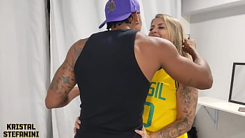 Meu professor pirocudo arregaçou minha bucetinha branca