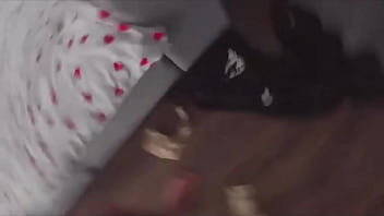 Настоящий обман Друзья трахают мою жену в задницу