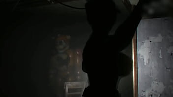 A girl gate fucked with robots