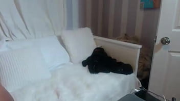 Maxine x plays with her asian clit after have oiled herself up