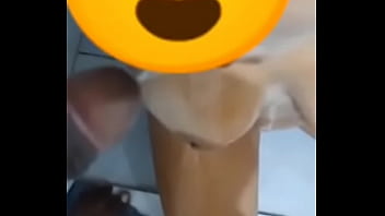 Fui submissa para meu primeiro comedor quis mostrar que eu era boazinha tomei a mijada dele