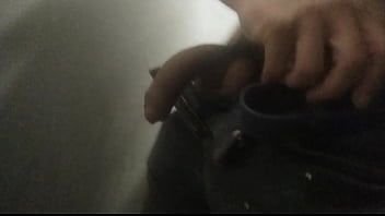 En Baño Publico thumbnail