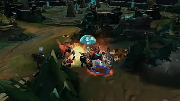 Hombre con orejas de furro se folla a 5 personas