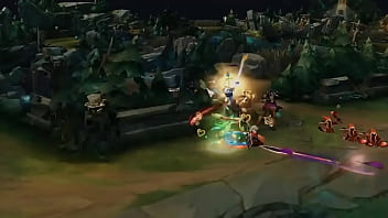 Hombre con orejas de furro se folla a 5 personas