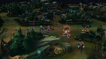 Hombre con orejas de furro se folla a 5 personas