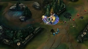 Hombre con orejas de furro se folla a 5 personas