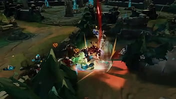 Hombre con orejas de furro se folla a 5 personas