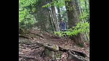 Run wild and far always tries to motivated me while our long runs with making some videos from me️ he cap