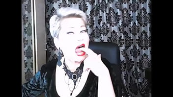 Mature married webcam slut aimee her magic armchair and big dildo in her pussy and mouth