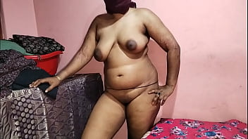 Student invited home a horny teacher with big tits