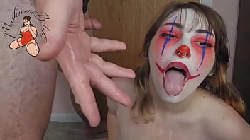 Clowns can be cum sluts too