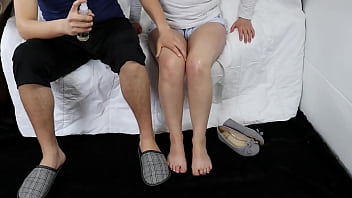 Primer sexo anal con hermanastro