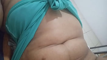 Casero bien rico para mis fans le doy masajes a mi coño y mis grandes tetas