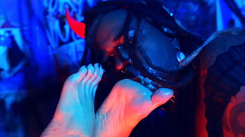 Femdom foot worship