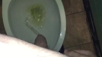 Im back with a peeing video can you also sub to me please