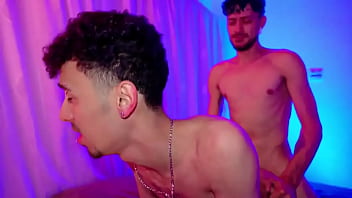 Quer ver completo soquei o cu desse safado até jorrar leite