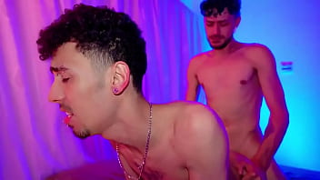 Quer ver completo soquei o cu desse safado até jorrar leite