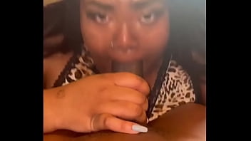 Nonton Zaharii Gives Blowjob thumbnail