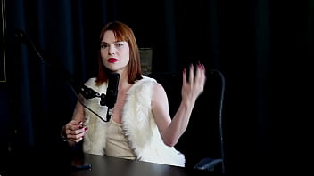 O uber bateu uma punheta para ela fez um squirting bom apresenta o papo de pijama e o atendimento que faz reh queen sheer red