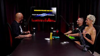 Safada faz stripper sensual depois de falar que fez dp com um brinquedo grosso estão procurando anão e em quem mama senta ou passa natt paradise & raposão watch sheer red