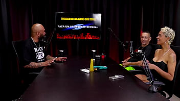 Safada faz stripper sensual depois de falar que fez dp com um brinquedo grosso estão procurando anão e em quem mama senta ou passa natt paradise & raposão watch sheer red