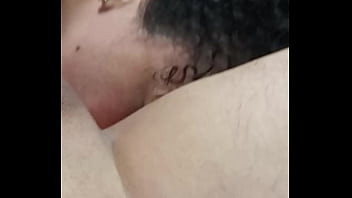 La tanga a un ladito nalgadas sexo casero latino