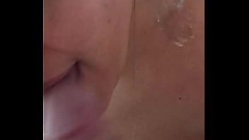 La tanga a un ladito nalgadas sexo casero latino