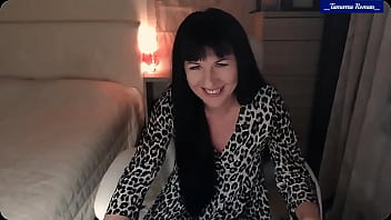 Tamarra roman sexy leopard striptease & pussy vibin' funtime