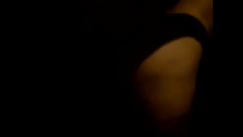 Nise no banheiro com amigo