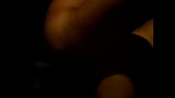 Nise no banheiro com amigo