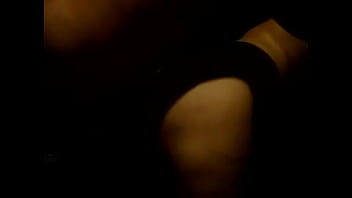 Nise no banheiro com amigo