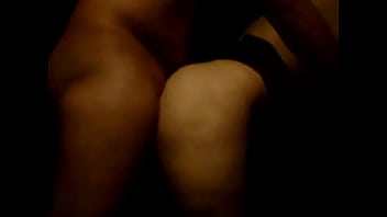 Nise no banheiro com amigo