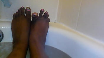 Hot & wet sexy pretty ebony toes