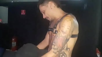 Putão do safado galego se realizou engolindo minha rolona junto com a do teusemideus 07 dois putão safados