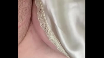 He can’t focus on the game while i fuck home