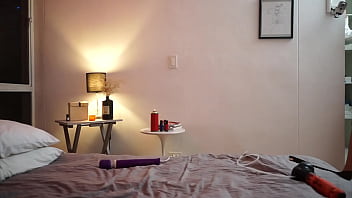 Colombian show us her sucking skills