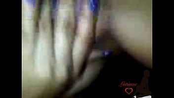 Dandome solita y gimiendo de lo mas rico