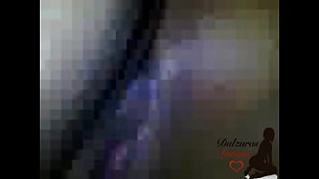 Dandome solita y gimiendo de lo mas rico