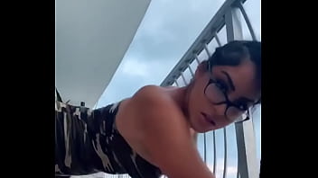 She make it twerking