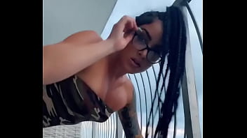 She make it twerking