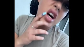 She make it twerking She make it twerking