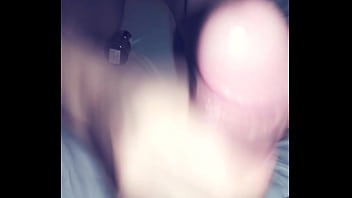 Mi pendejita corriendome un rica pajita