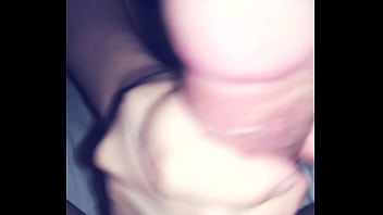 Mi pendejita corriendome un rica pajita