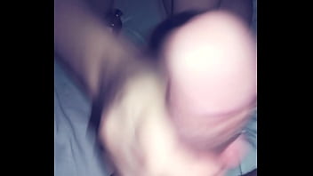 Mi pendejita corriendome un rica pajita