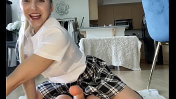 Sucking off my professor for an easy a