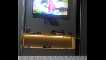 Moreninha puta rebolando a raba gigante Moreninha puta rebolando a raba gigante