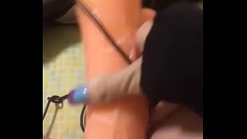 Gioco con il mio dildo belocementw