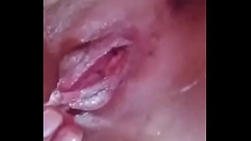 Coño con juguete hasta acabar