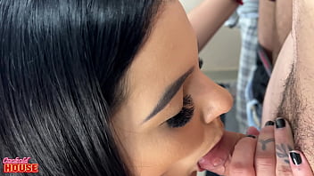 Novinha casada numa suruba com sexo anal na cuckold house