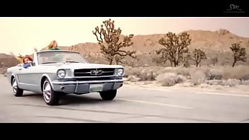 Suruba de lésbicas no meio do deserto